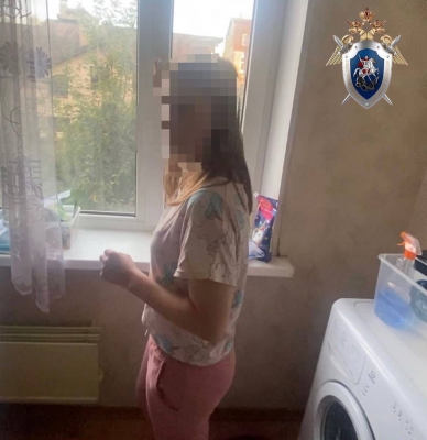 В Н.Новгороде начали судить мать, выбросившую новорожденного сына в окно